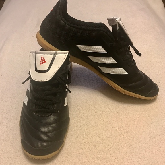 indoor soccer shoes size 14